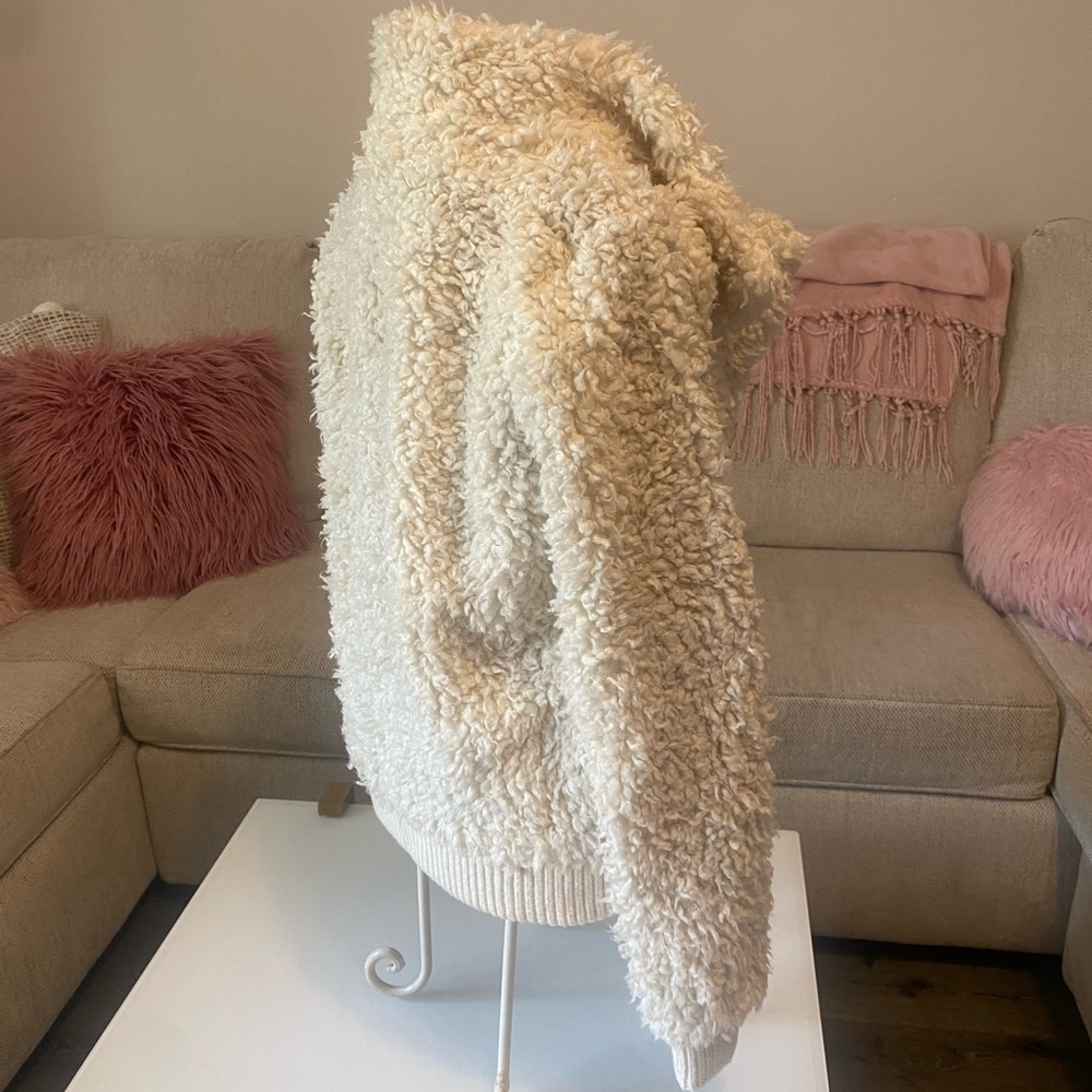 Abercrombie & Fitch Soft Fuzzy Cream Colored Jack… - image 5